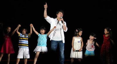 奥运会一周年纪念音乐活动 成龙林忆莲周华健献唱