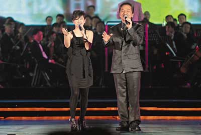 奥运会一周年纪念音乐活动 成龙林忆莲周华健献唱