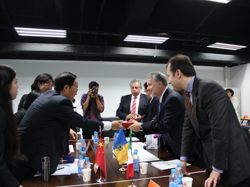 奥促会领导会见墨西哥代表团