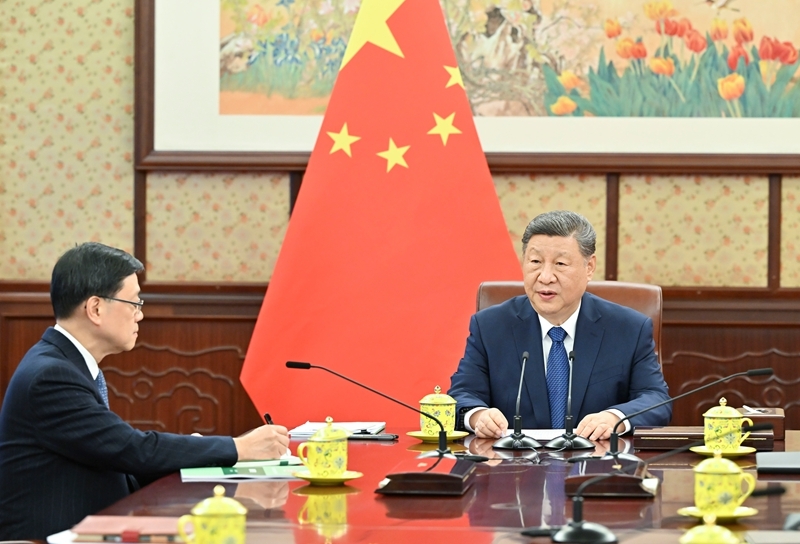 习近平主席听取李家超述职报告