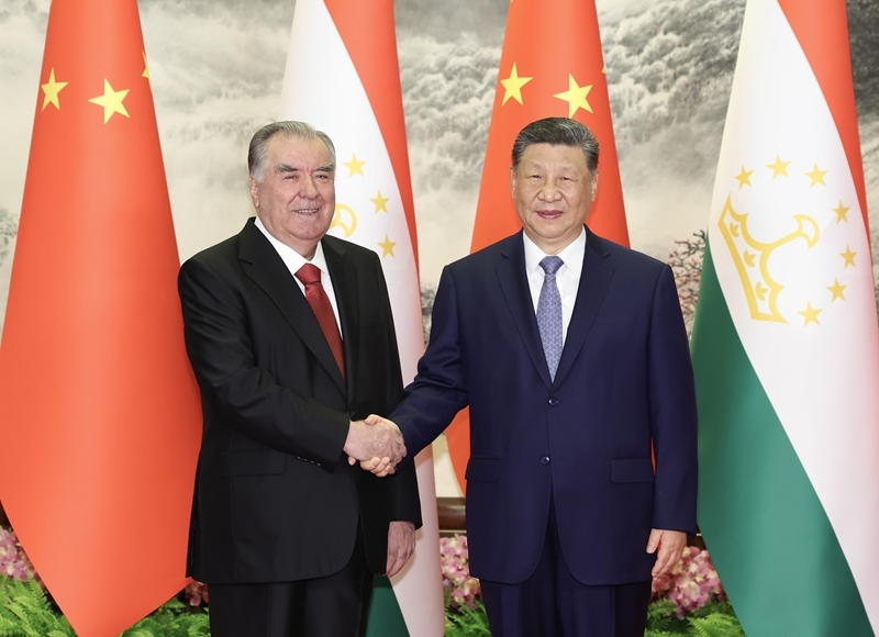 习近平主席同塔吉克斯坦总统拉赫蒙会谈