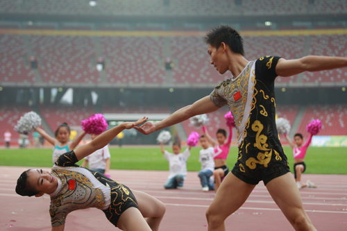 鸟巢上演“奥城杯”巅峰对决